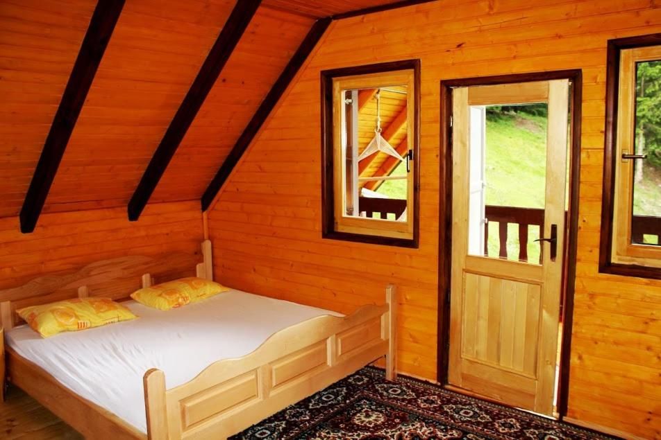 Лоджи Triangle Woodhouse Плав