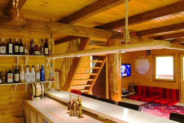 Лоджи Triangle Woodhouse Плав-6